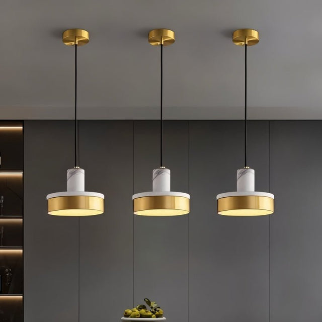 Konigs Pendant Light