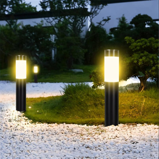 Oxide Garden Lamp