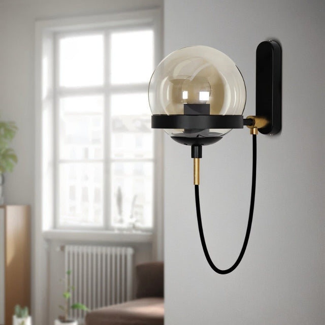 Uzerche Wall Lamp