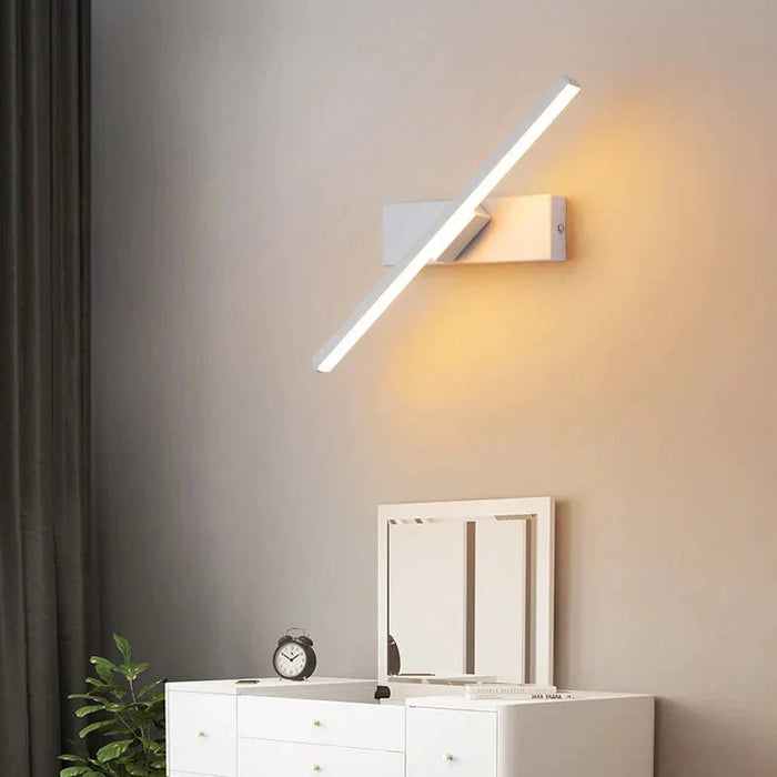 Livia Wall Lamp