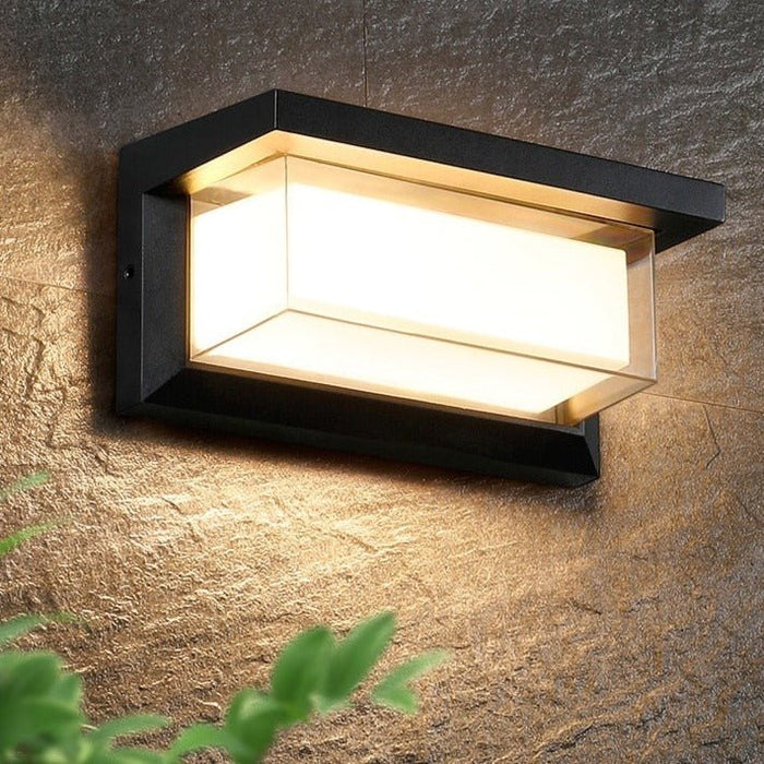 Emil Outdoor Wall Lamp