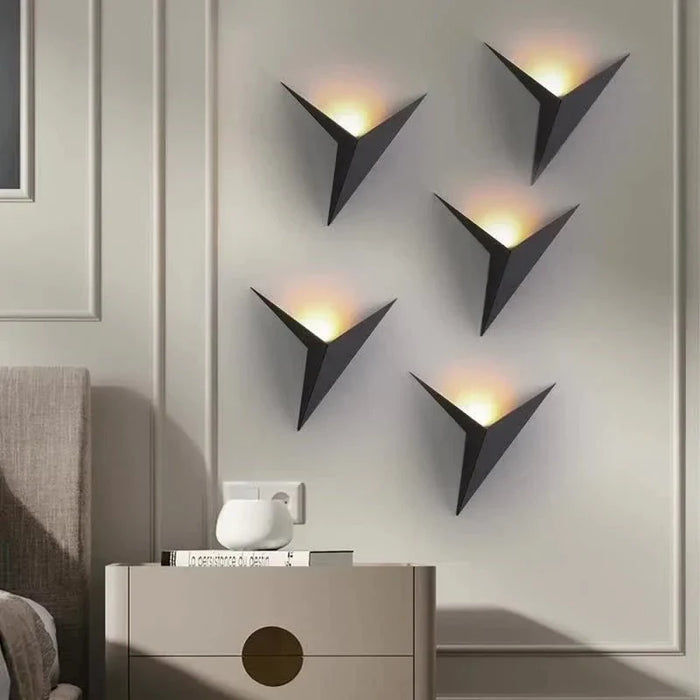 Elio Wall Lamp