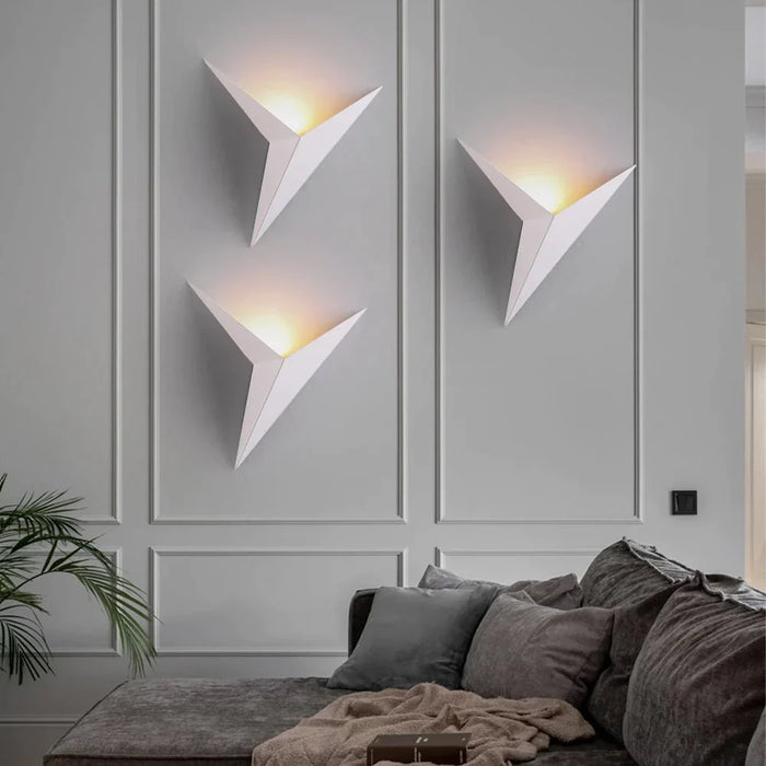 Elio Wall Lamp