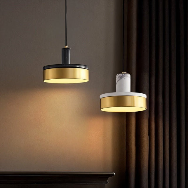 Konigs Pendant Light