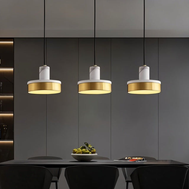 Konigs Pendant Light