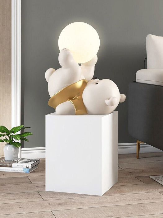 Otto Illuminated Art Figurine - Golden / 14.17" x 9.84" x 28.3" / 36cm x 25cm x 72cm - Level Decor