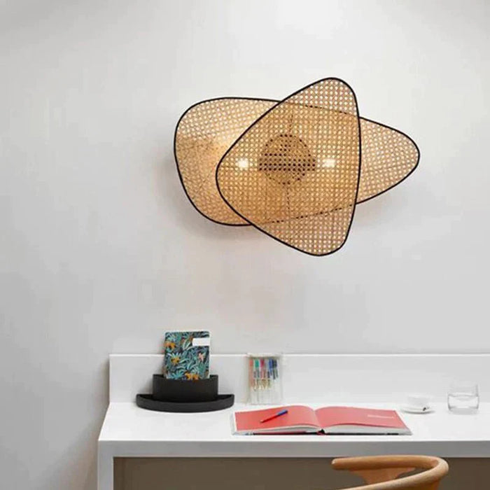 Zahra Wall Lamp