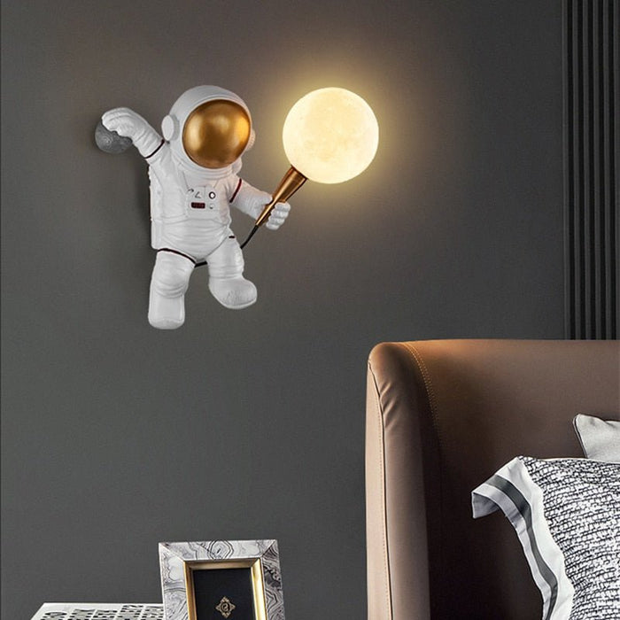 Xavier Wall & Table Lamp